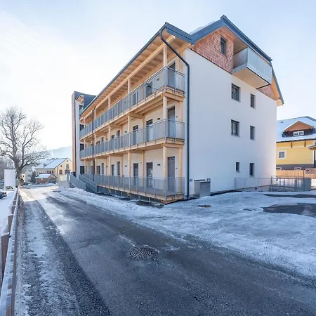 Ski-in Area With Bus Apartment *