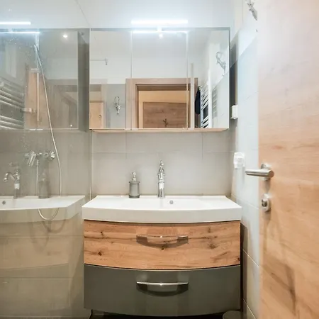 Ski-In Area Apartment With Ski Bus Apartmán *