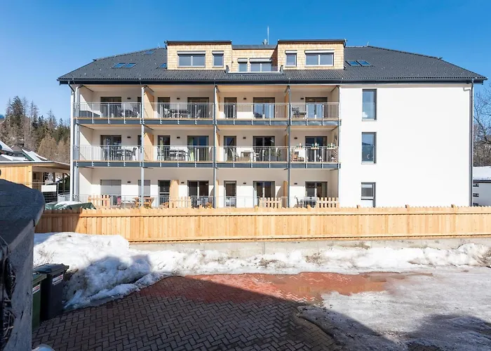 Ski-in Area With Bus *